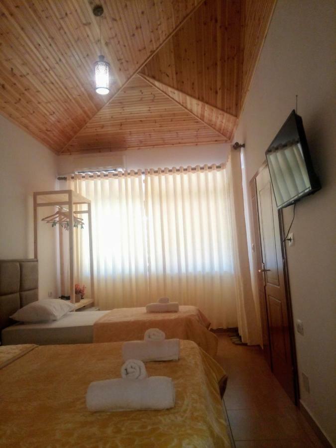 Nako Guest House Bar&Restaurants Permet Ngoại thất bức ảnh